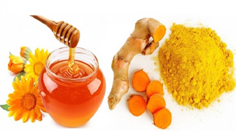 خواص باور نکردنی ترکیب زردچوبه و عسل/ آنتی بیوتیک طبیعی که جایگزین داروهای شیمیایی می شود