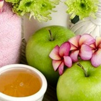 طرز تهیه انواع ماسک صورت با ترکیب سیب و عسل