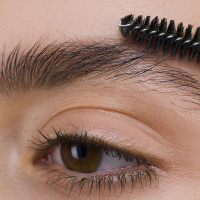 نسخه های طب سنتی برای ترمیم ابروی ریخته و کم پشت / ترکیب شگفت انگیز عسل و روغن زیتون برای ترمیم ابرو