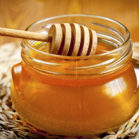 رابطه بین مصرف عسل و سطح تری گلیسیرید خون چگونه است؟