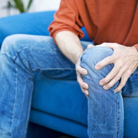 نسخه طلایی طب سنتی برای تقویت استخوان ها و مفاصل با عسل و کشمش
