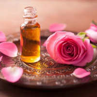 جوانسازی پوست صورت با یک ماسک خوشبو و عسل