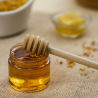 این عسل خوش قیمت یک داروخانه طبیعی است / از درمان سرفه تا تقویت قلب