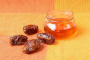 بهتر است افطار را با مواد قندی طبیعی و خوب مانند خرما و عسل آغاز کنید بهتر است افطار را با مواد قندی طبیعی و خوب مانند خرما و عسل آغاز کنید